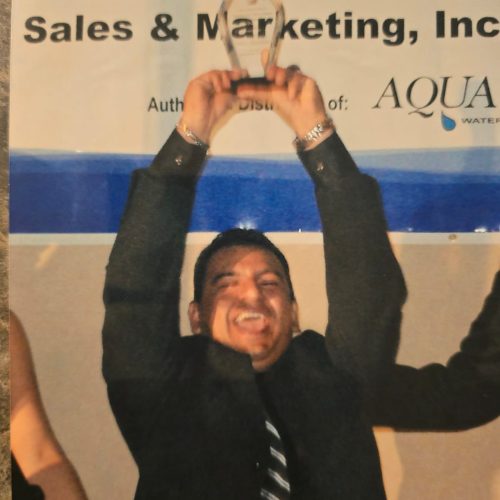 Entrega de Trofeo Raúl Bendezú